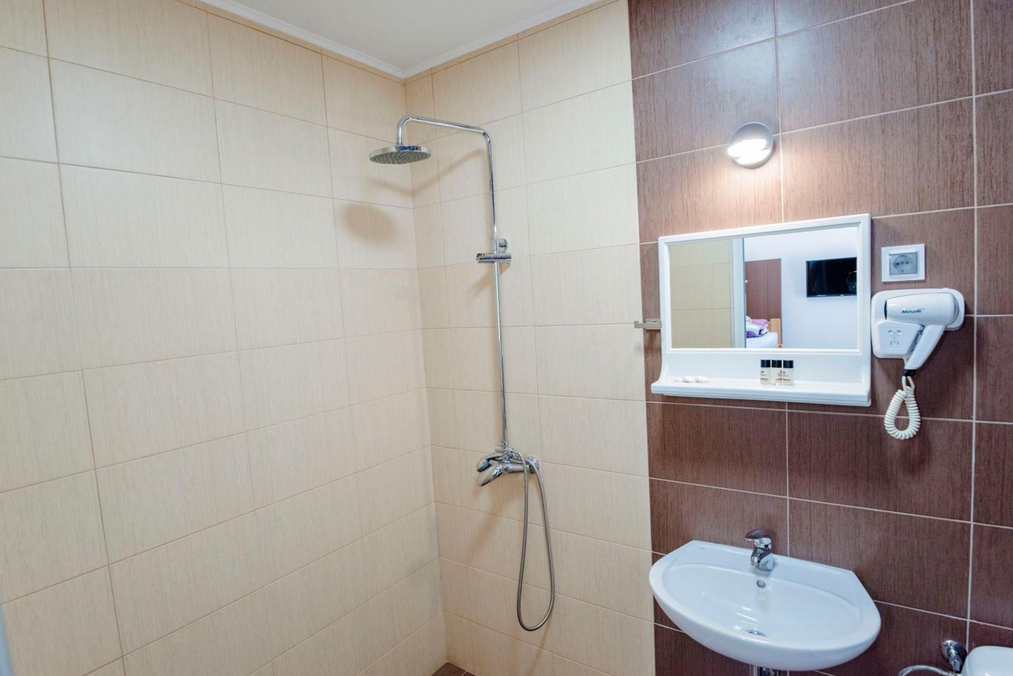 ביטולה Hotel Kiko מראה חיצוני תמונה